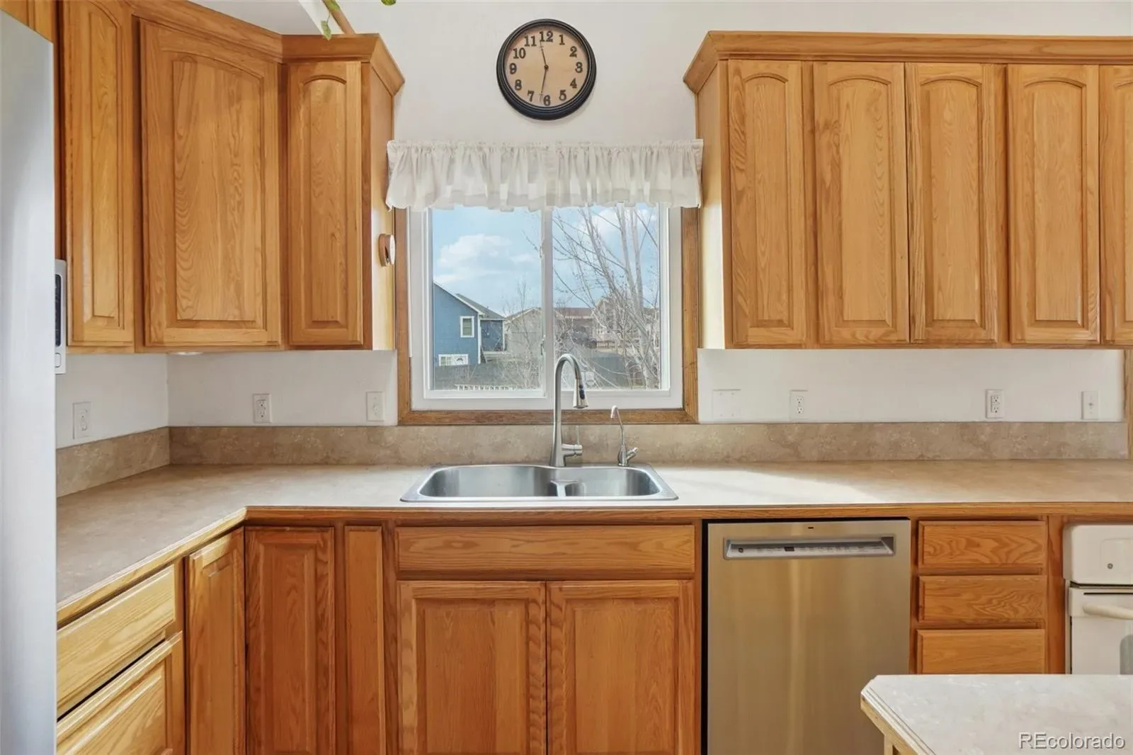 03162026231558 1600 18