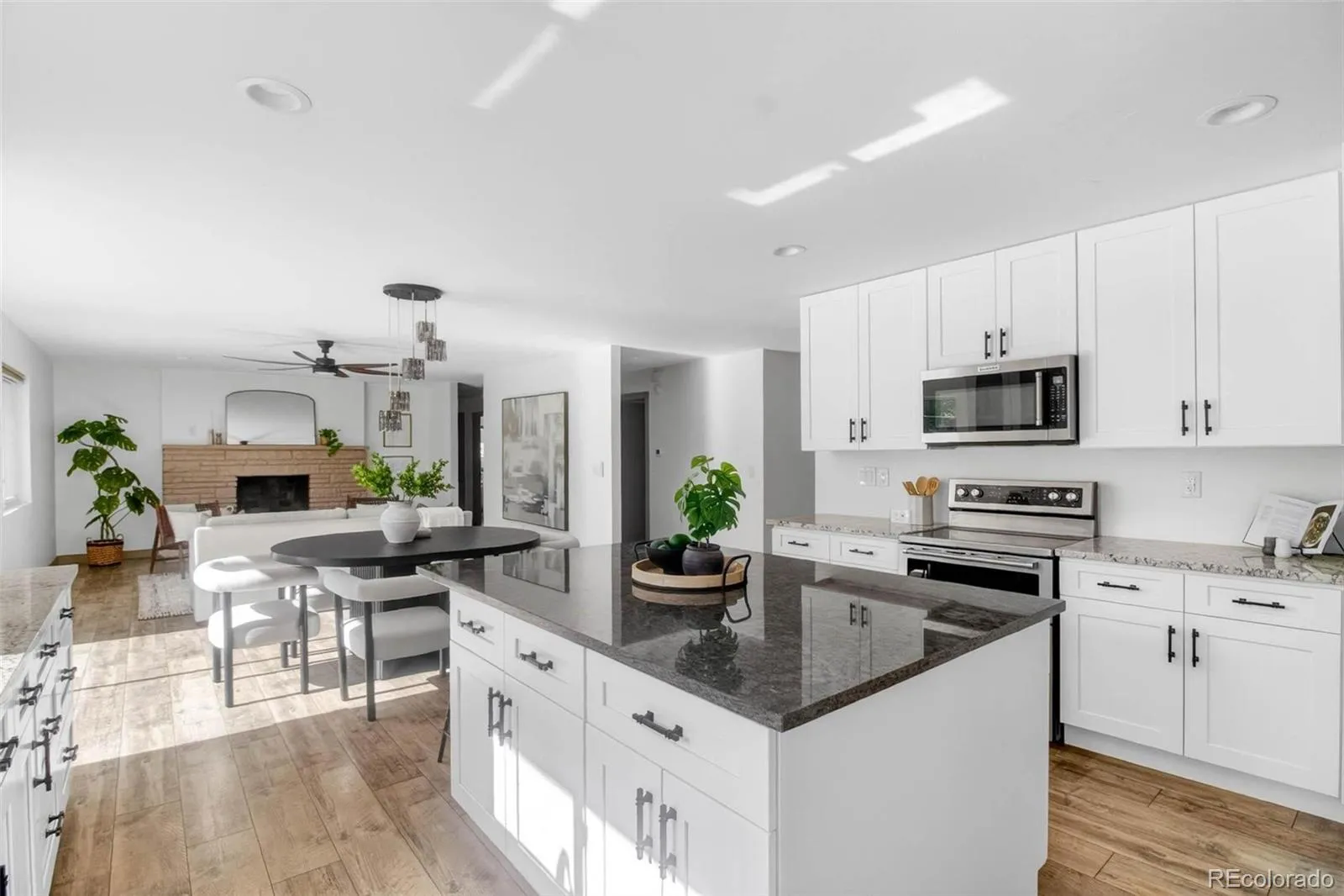 7142 S Davies Street Littleton CO 80120 MLS #REC3094562 05122026134903 1600 13