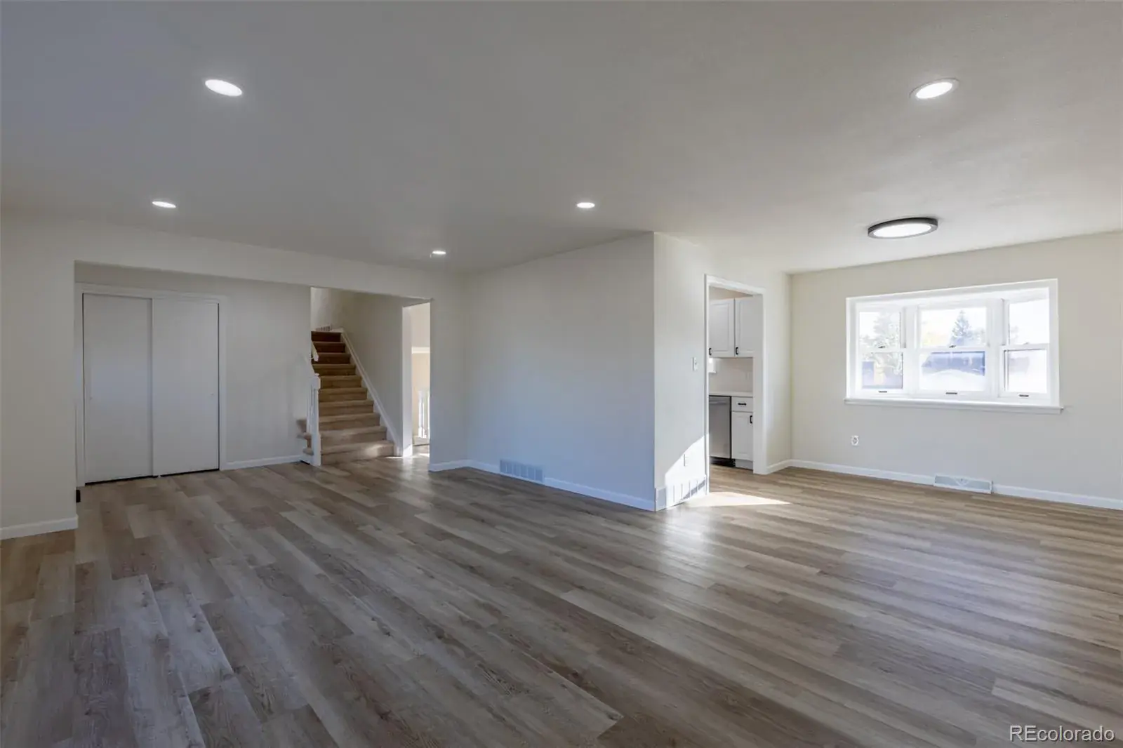7492 S Marion Street Centennial CO 80122 MLS #REC3095791 12302025005203 1600 11