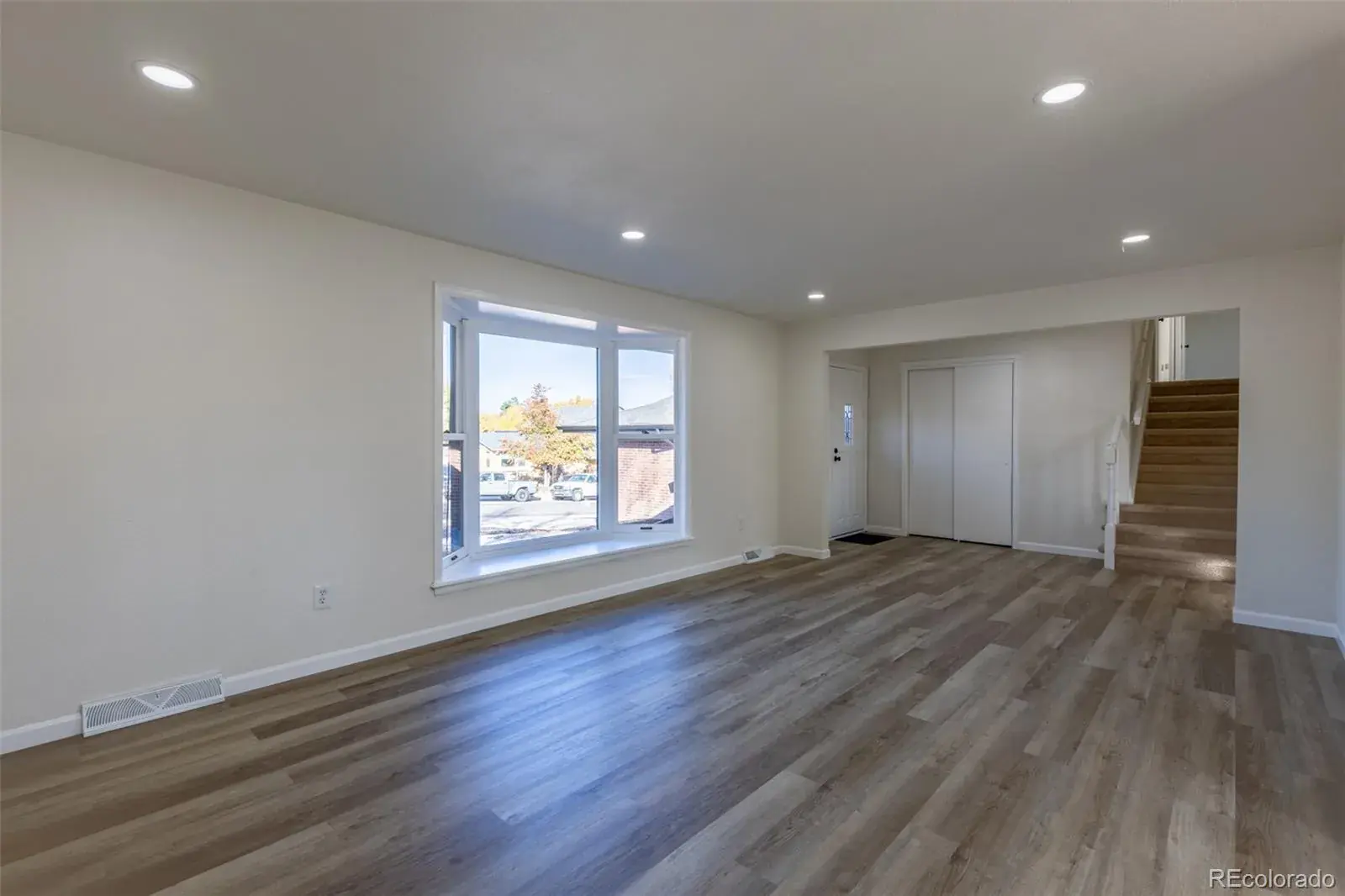 7492 S Marion Street Centennial CO 80122 MLS #REC3095791 12302025005203 1600 13