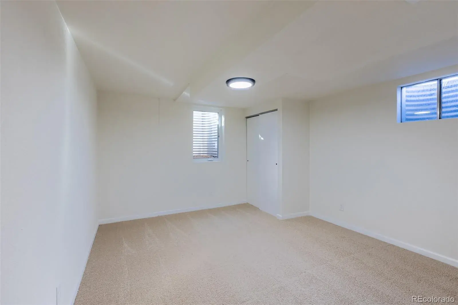 7492 S Marion Street Centennial CO 80122 MLS #REC3095791 12302025005203 1600 27