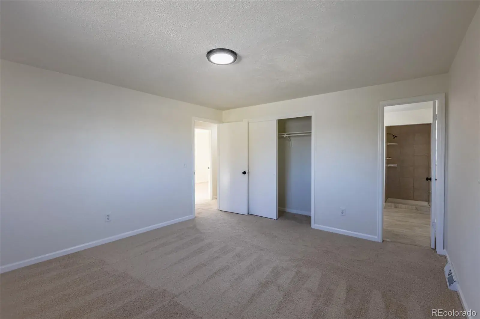 7492 S Marion Street Centennial CO 80122 MLS #REC3095791 12302025005203 1600 39