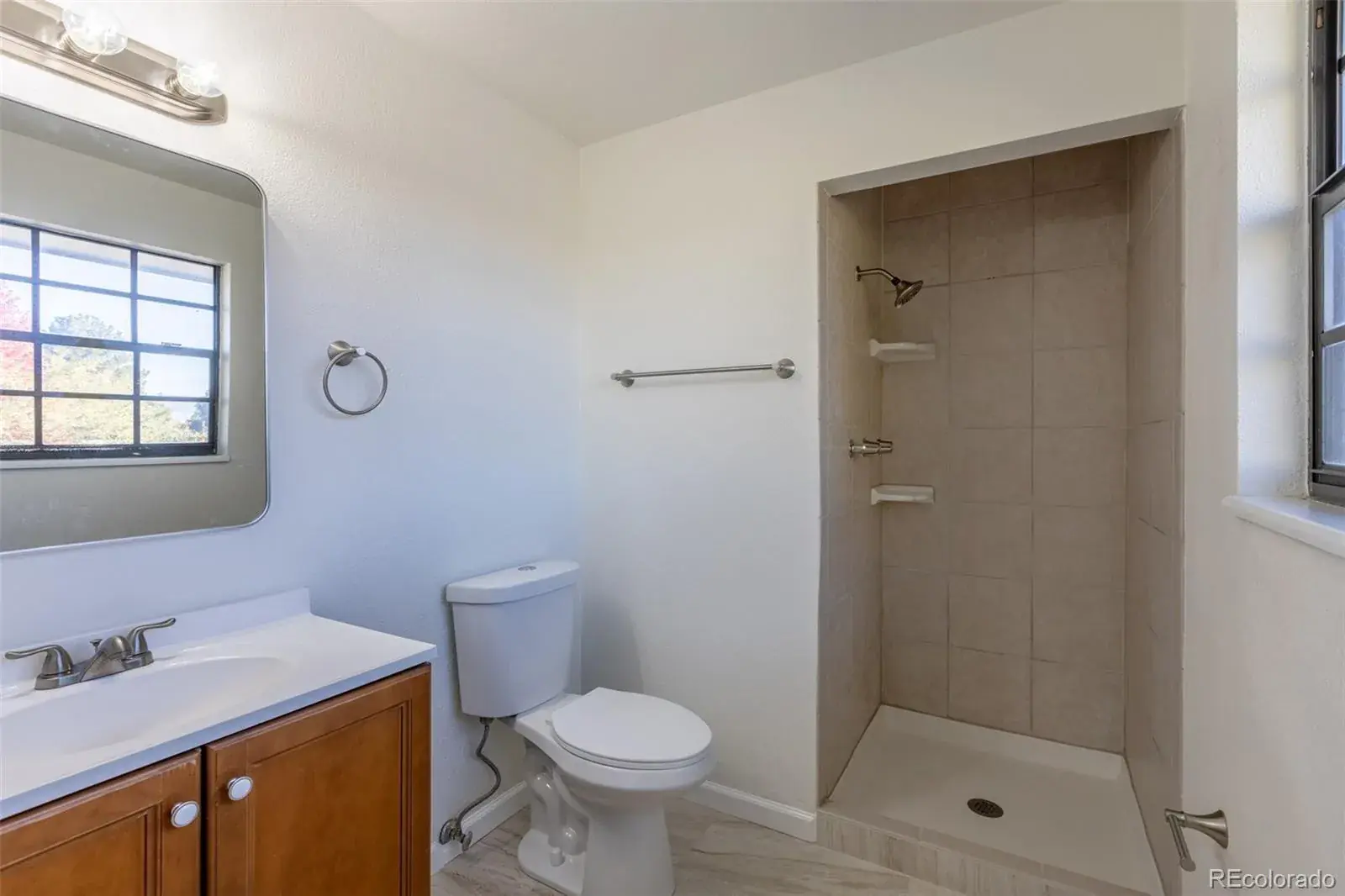 7492 S Marion Street Centennial CO 80122 MLS #REC3095791 12302025005203 1600 40