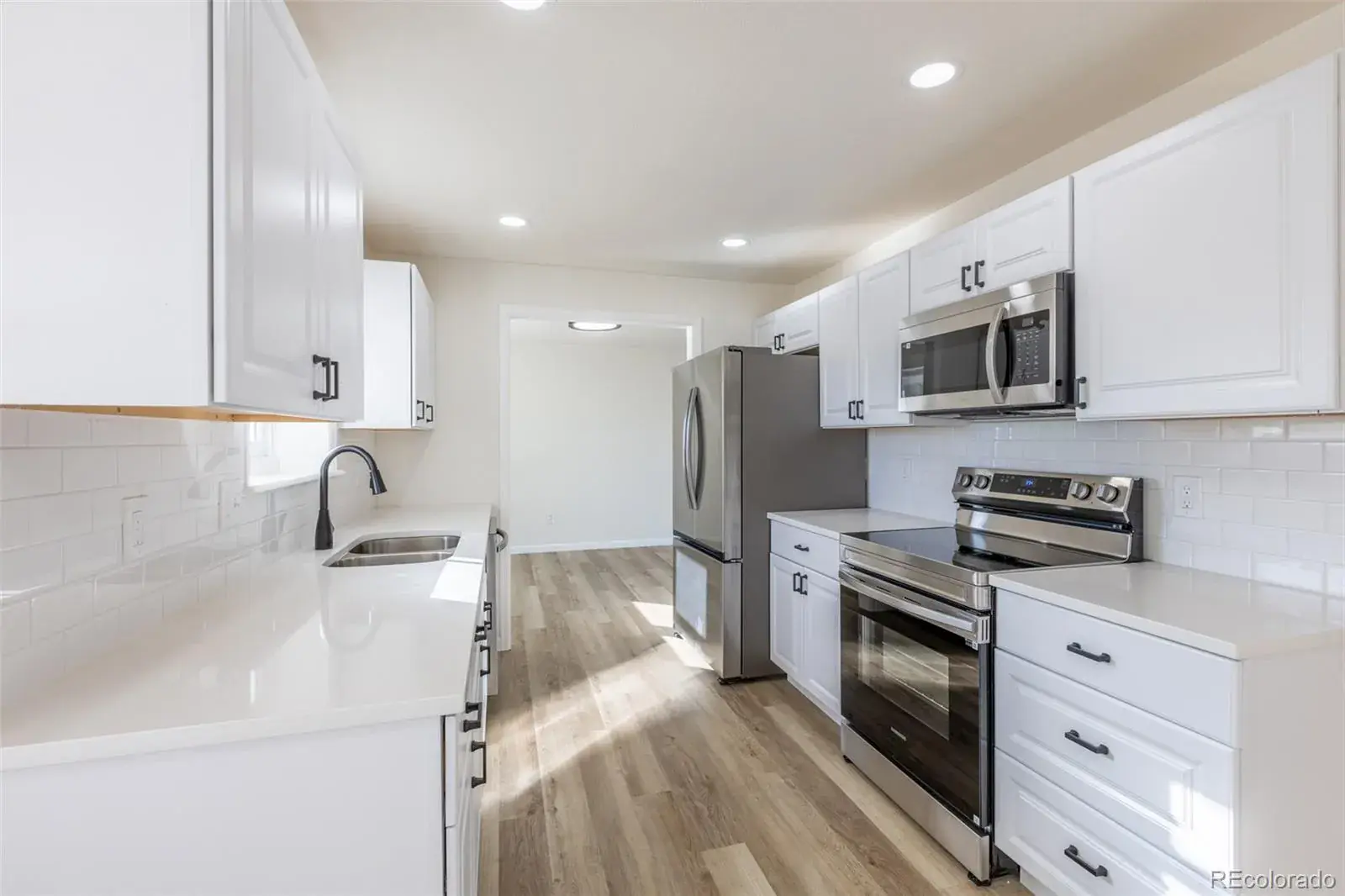 7492 S Marion Street Centennial CO 80122 MLS #REC3095791 12302025005203 1600 5