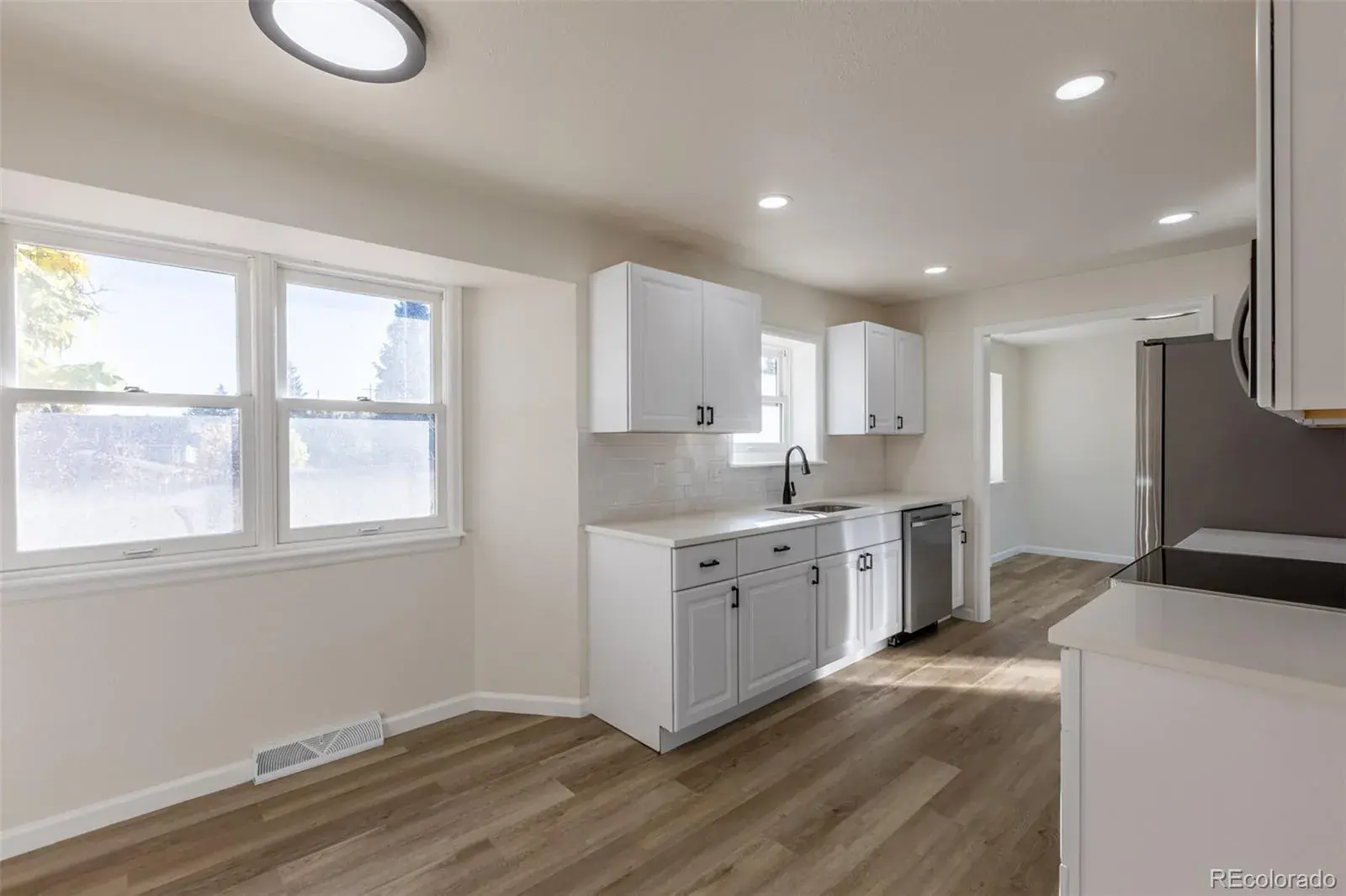 7492 S Marion Street Centennial CO 80122 MLS #REC3095791 12302025005203 1600 7