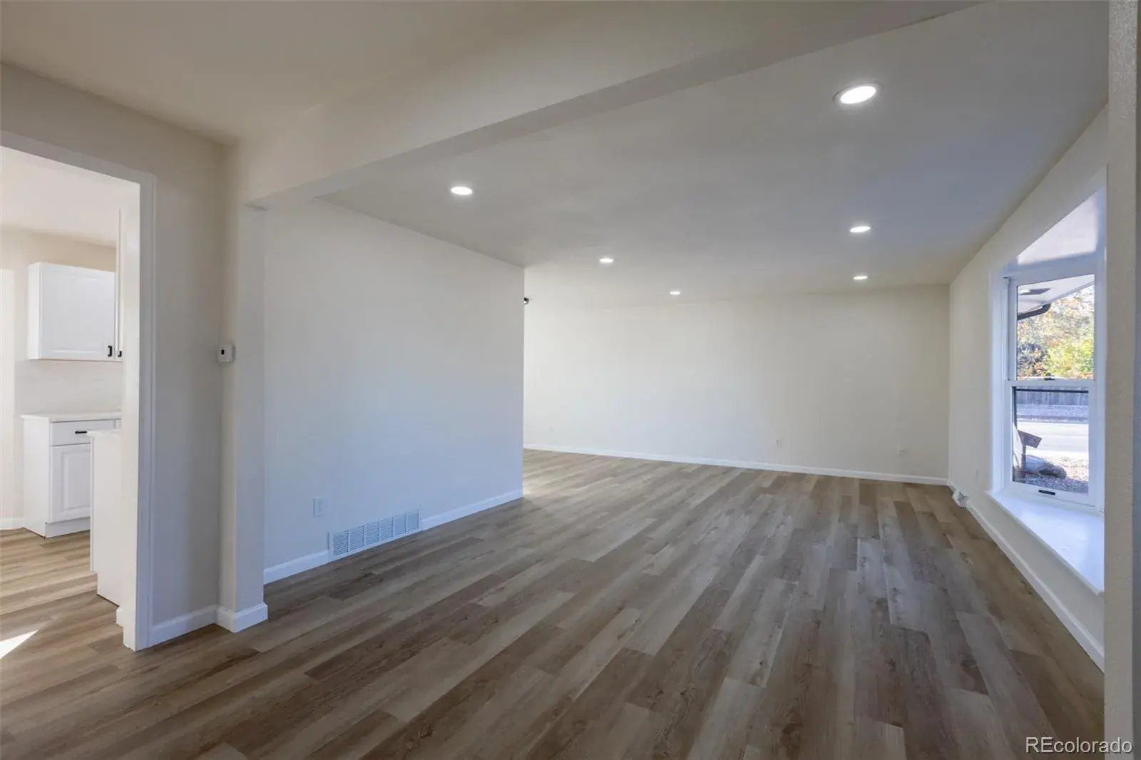7492 S Marion Street Centennial CO 80122 MLS #REC3095791 12302025005203 1600 8