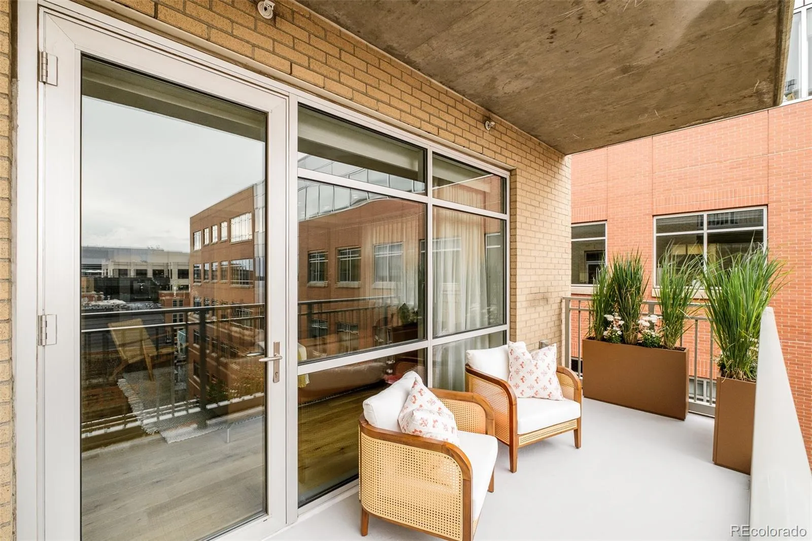 04032026185532 1600 24