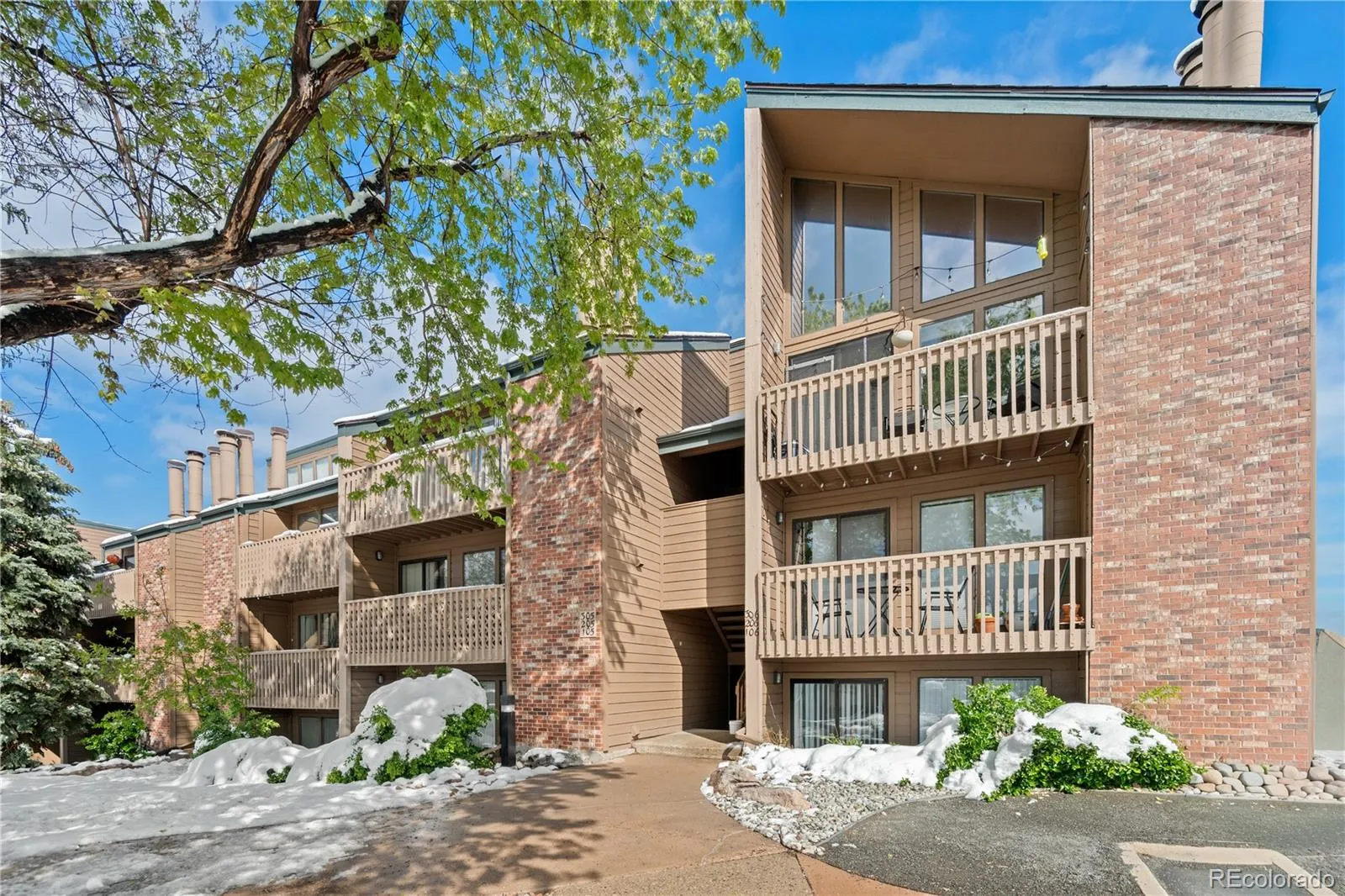 12364 W Nevada Place #303 Lakewood CO 80228 MLS #REC3099435 05092026205315 1600 27