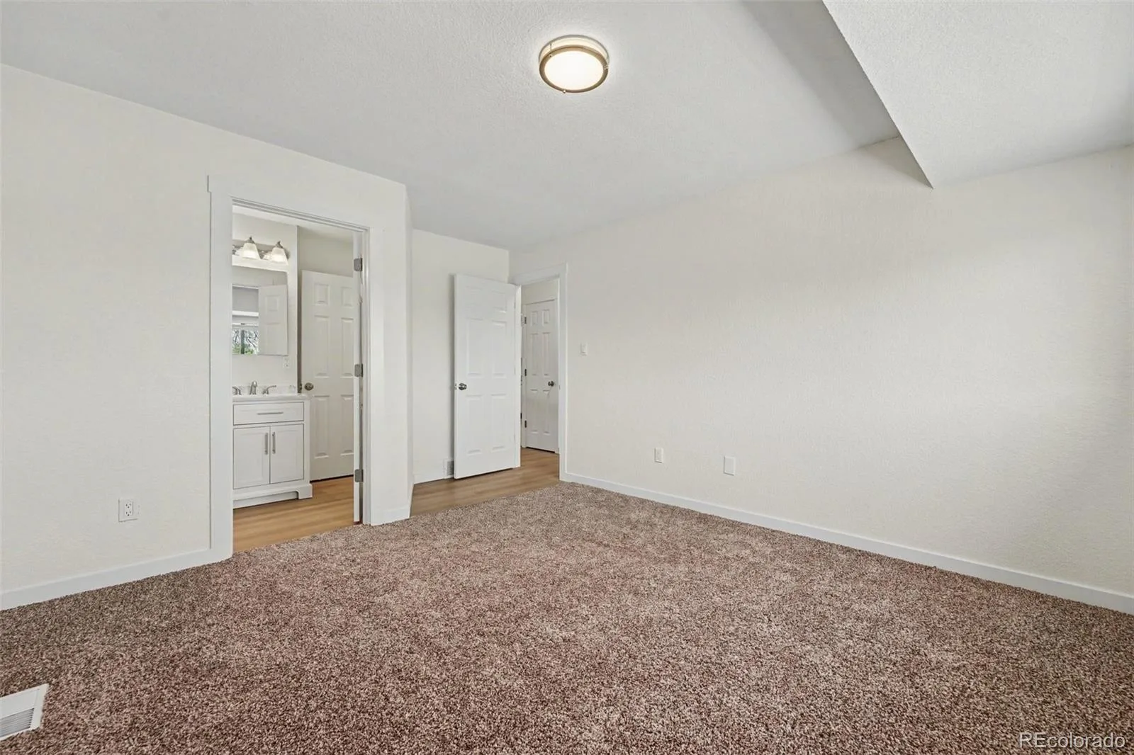 106 Yank Way Denver CO 80228 MLS #REC3099995 06092026161243 1600 9