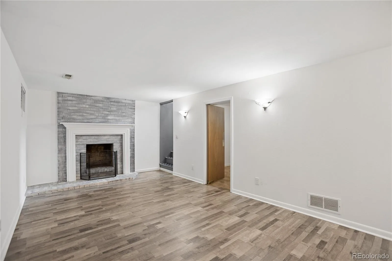 6055 Benton Street Arvada CO 80003 MLS #REC3101170 06092026004846 1600 20