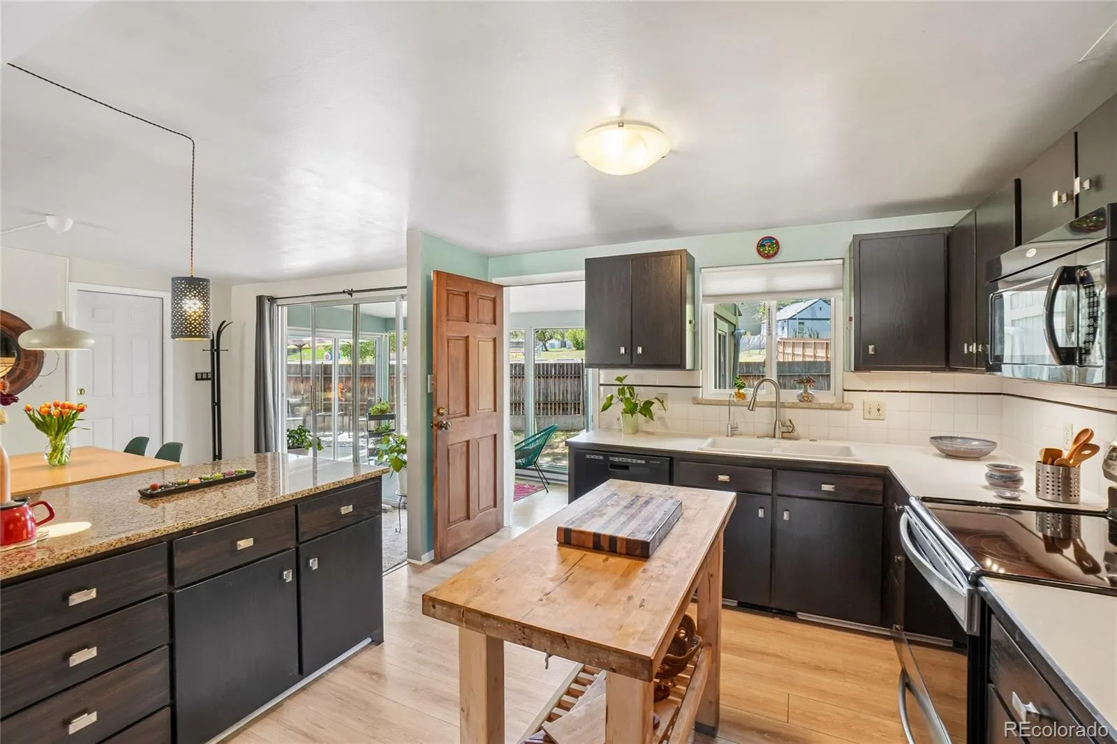 1666 W Sterne Parkway Littleton CO 80120 MLS #REC3101991 05202026194419 1600 8