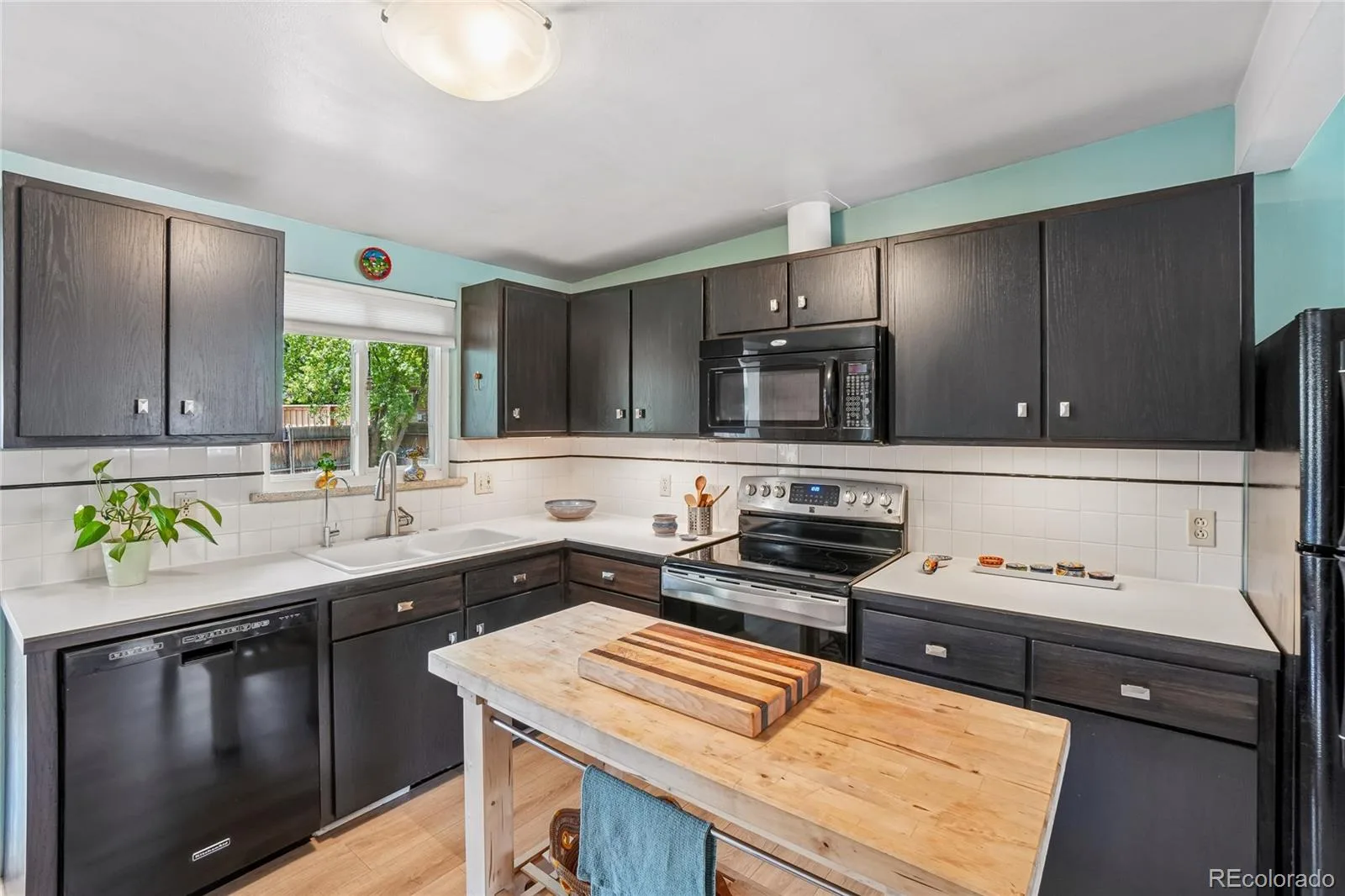 1666 W Sterne Parkway Littleton CO 80120 | MLS #REC3101991 07212026191238 1600 6