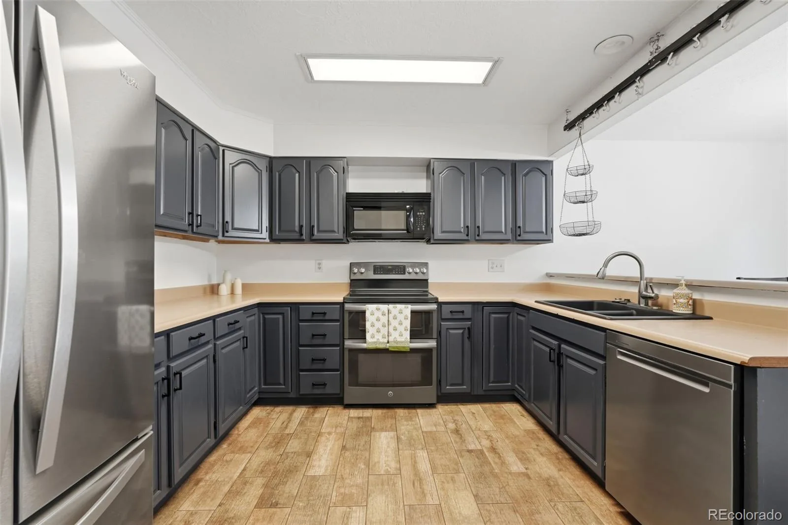 3255 Yarrow Court Wheat Ridge CO 80033 | MLS #REC3102106 08262026161802 1600 23