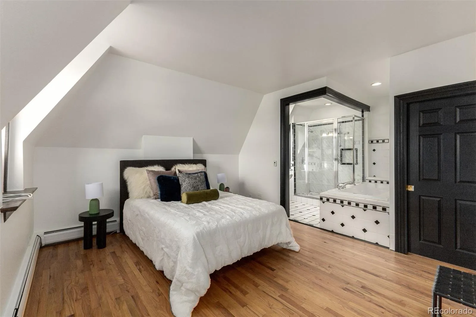 1021 E 17th Avenue #20 Denver CO 80218 MLS #REC3102525 05182026190643 1600 12