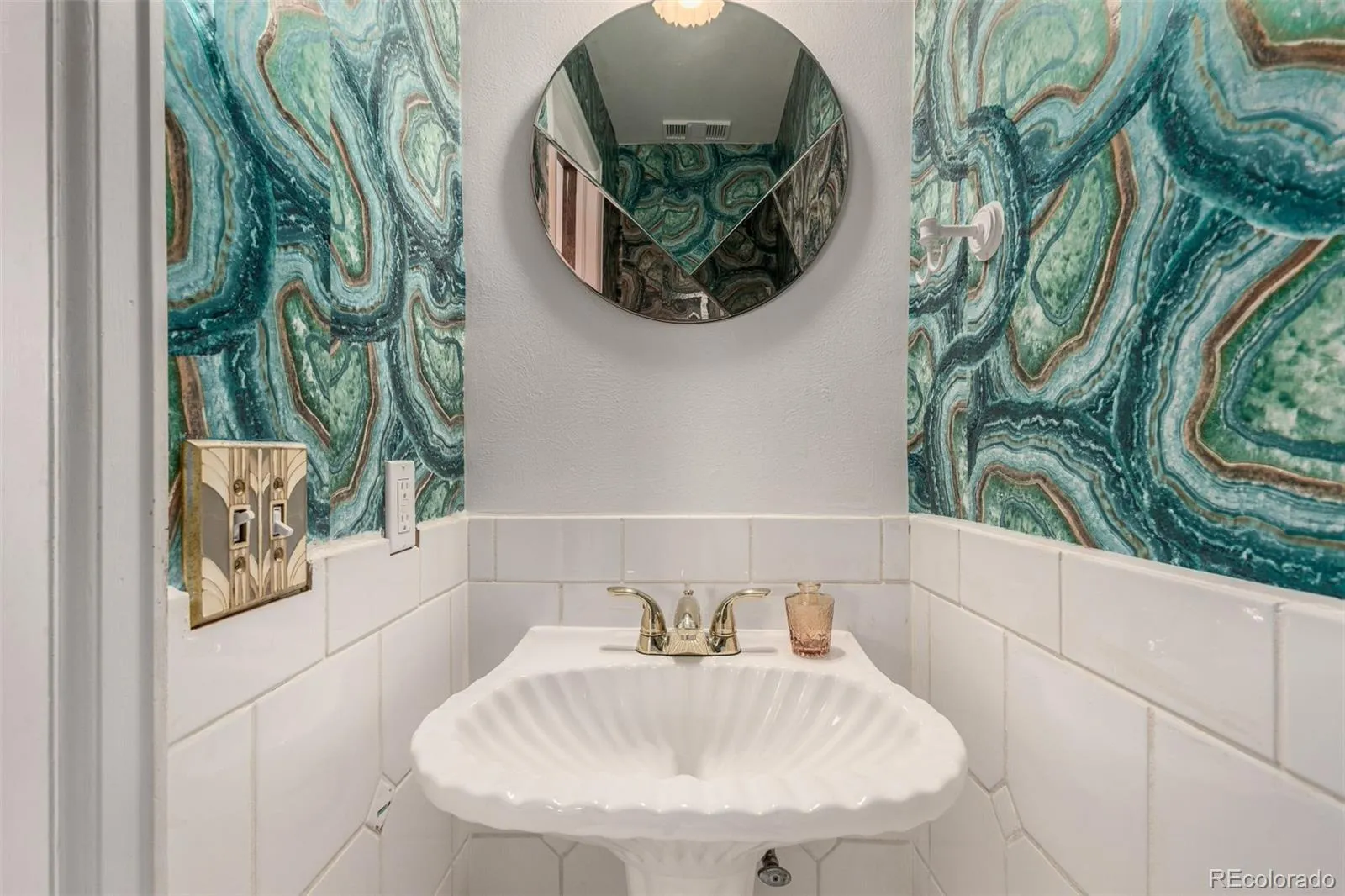 1021 E 17th Avenue #20 Denver CO 80218 MLS #REC3102525 05182026190643 1600 17