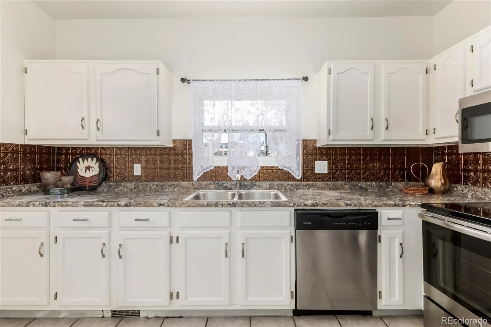 1021 E 17th Avenue #20 Denver CO 80218 MLS #REC3102525 05182026190643 1600 9