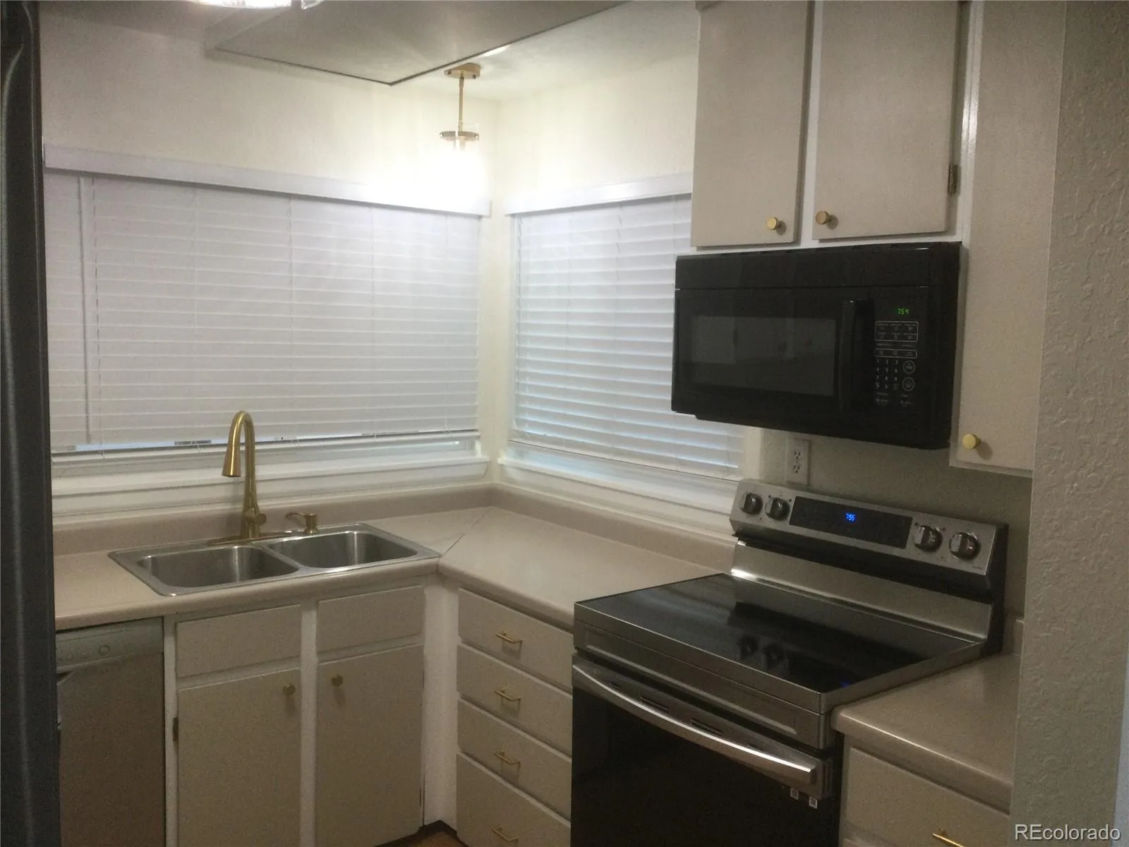 9801 Garrison Court Broomfield CO 80021 MLS #REC3103669 06092026001531 1600 2