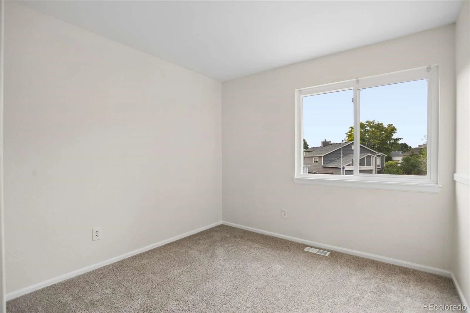 9801 Garrison Court Broomfield CO 80021 MLS #REC3103669 06262026170327 1600 24