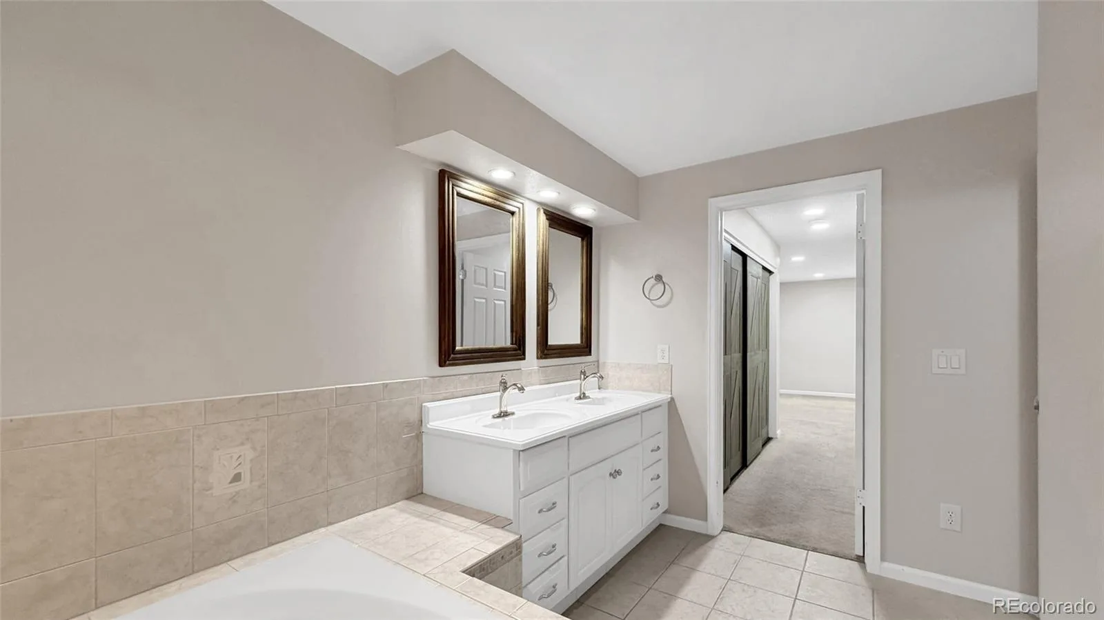 13950 E Oxford Place #B206 Aurora CO 80014 | MLS #REC3104009 08042026180206 1600 18