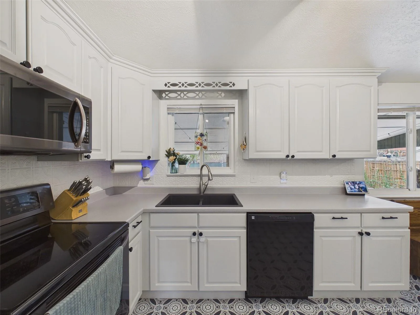 851 Miller Court Lakewood CO 80215 MLS #REC3105035 05012026152954 1600 11