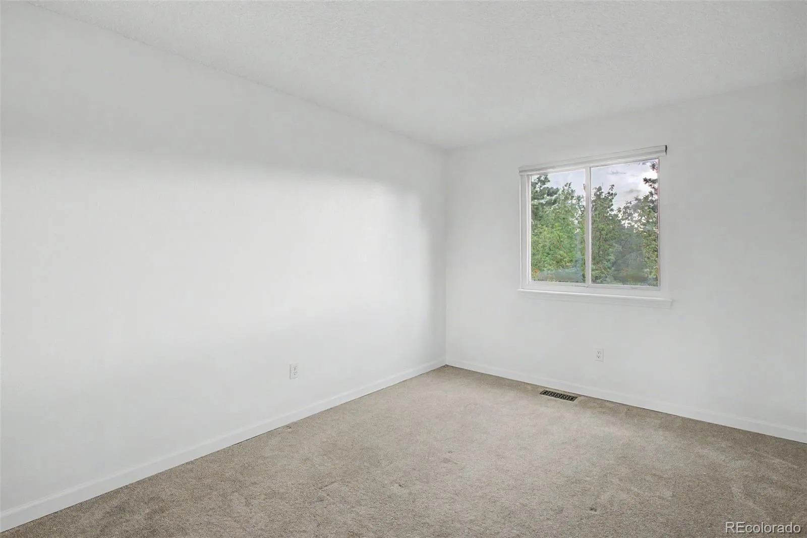 4683 S Buckley Way Aurora CO 80015 | MLS #REC3106505 06102026180838 1600 16