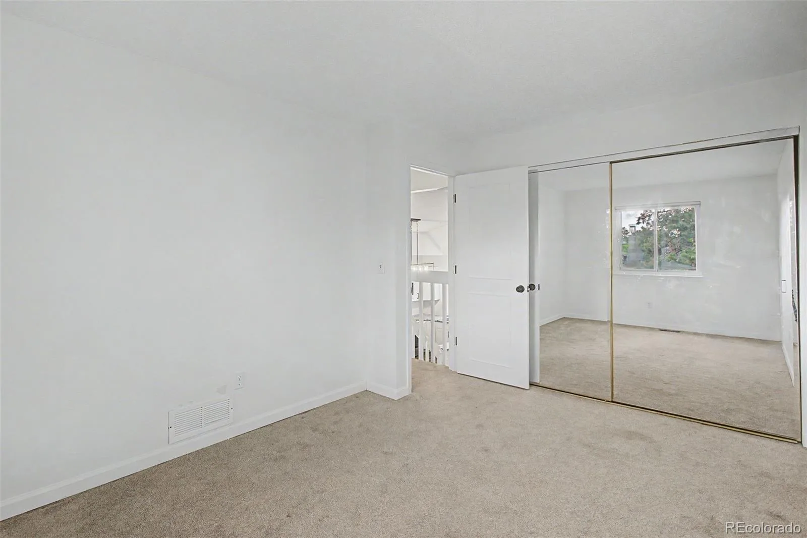 4683 S Buckley Way Aurora CO 80015 | MLS #REC3106505 06102026180838 1600 18