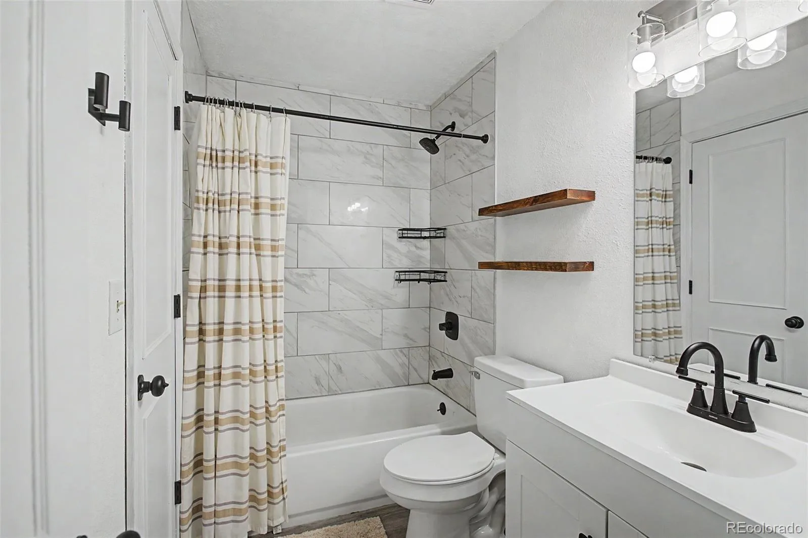 4683 S Buckley Way Aurora CO 80015 | MLS #REC3106505 06102026180838 1600 21