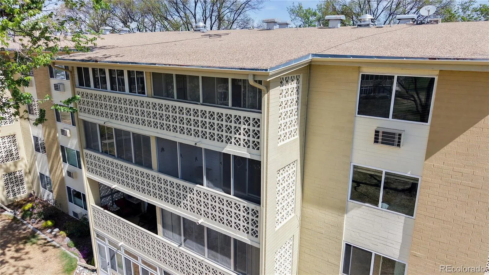 9380 E Center Avenue #12D Denver CO 80247 MLS #REC3107751 04232026133753 1600 20