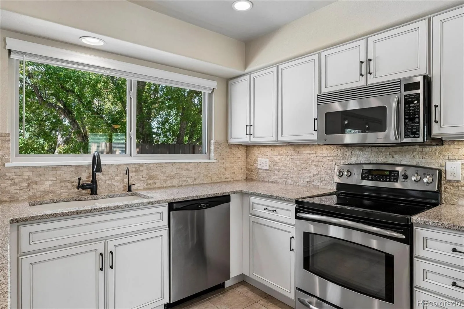 2727 E Jamison Avenue Centennial CO 80122 MLS #REC3107860 04302026182802 1600 19