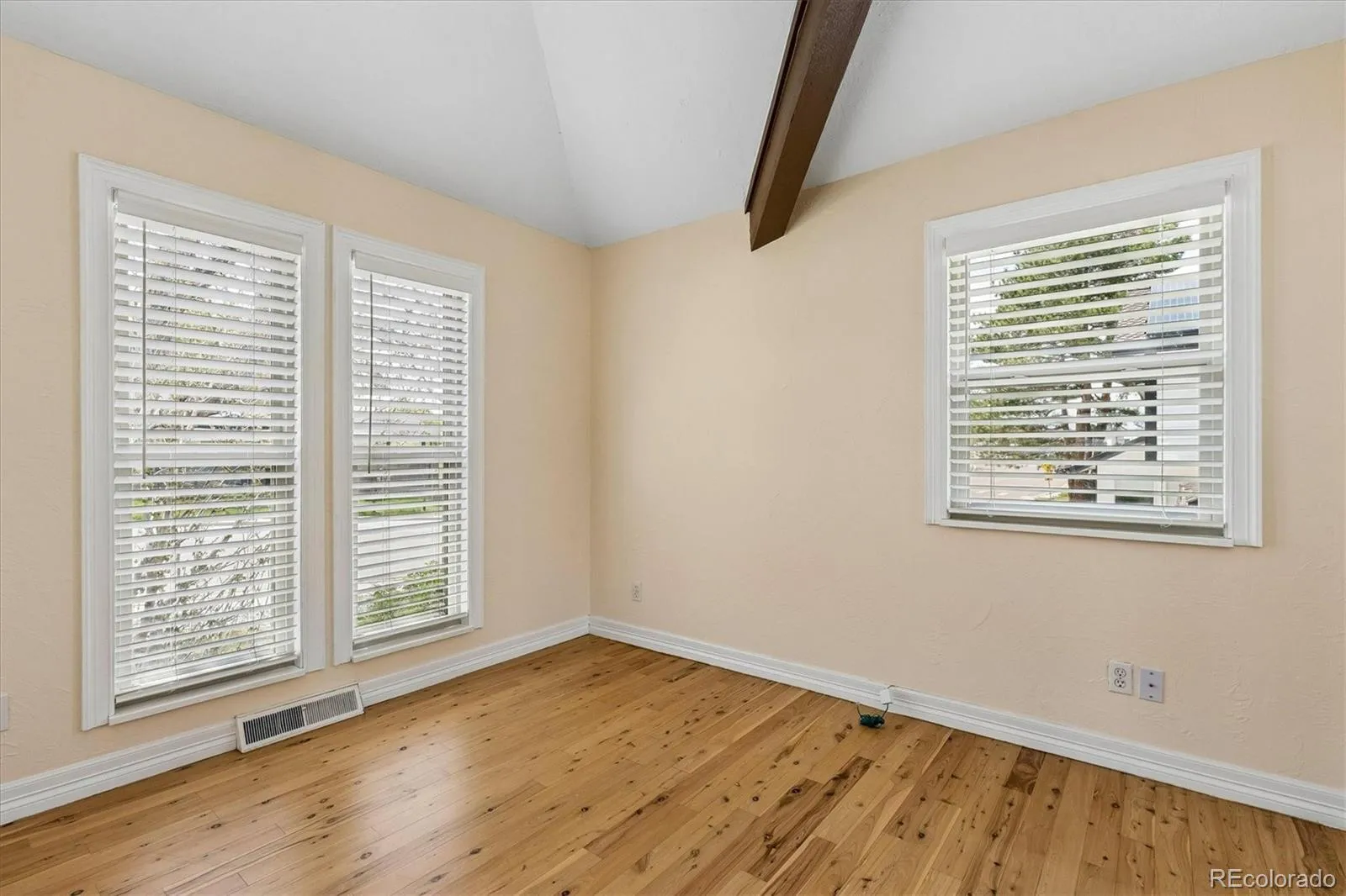 2727 E Jamison Avenue Centennial CO 80122 MLS #REC3107860 04302026182802 1600 22