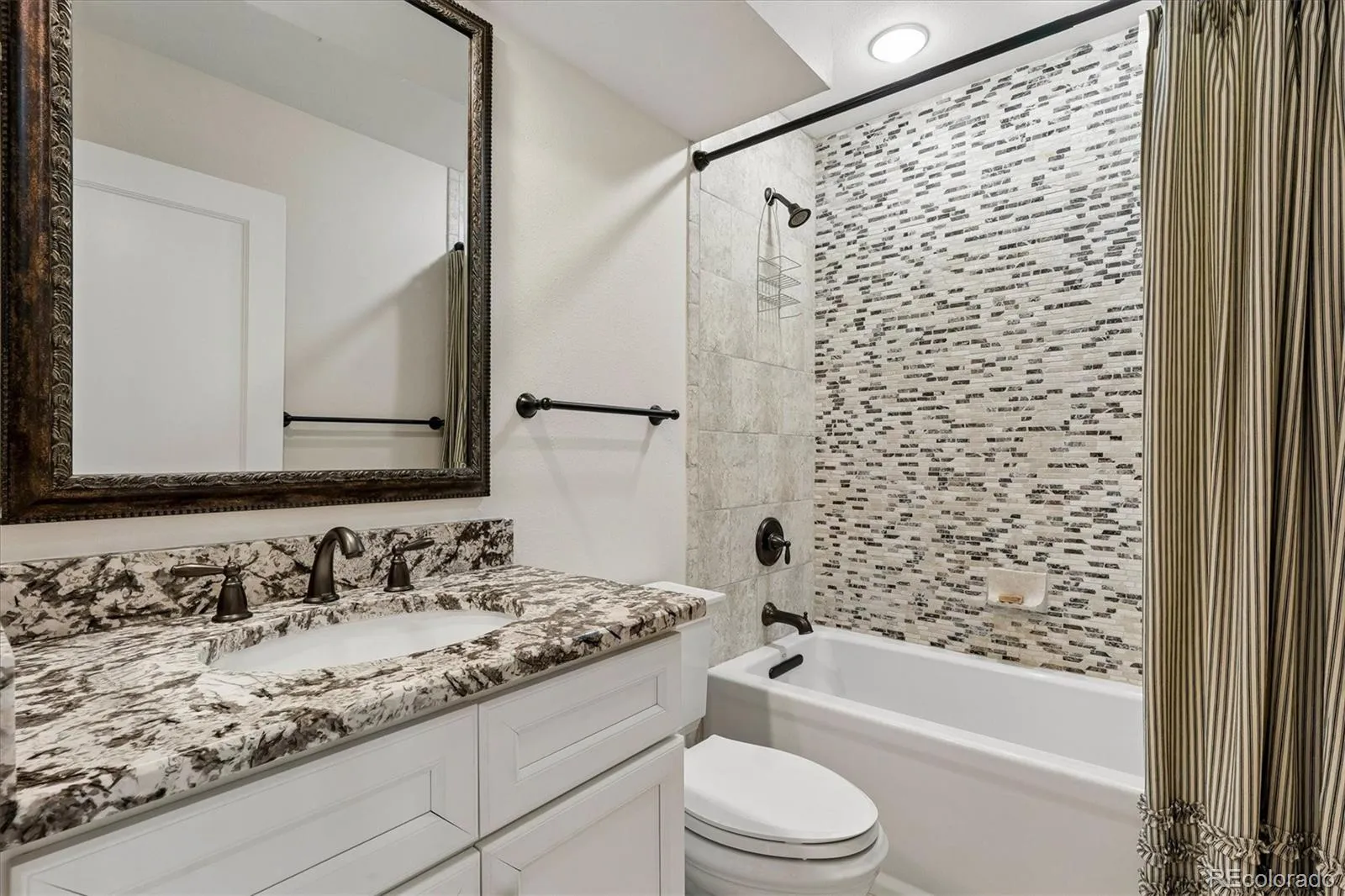 2727 E Jamison Avenue Centennial CO 80122 MLS #REC3107860 04302026182802 1600 31