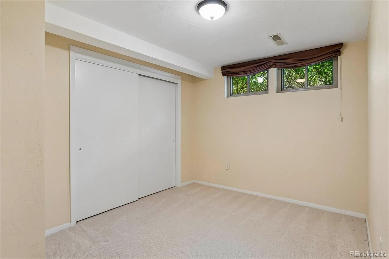 2727 E Jamison Avenue Centennial CO 80122 MLS #REC3107860 04302026182802 1600 39