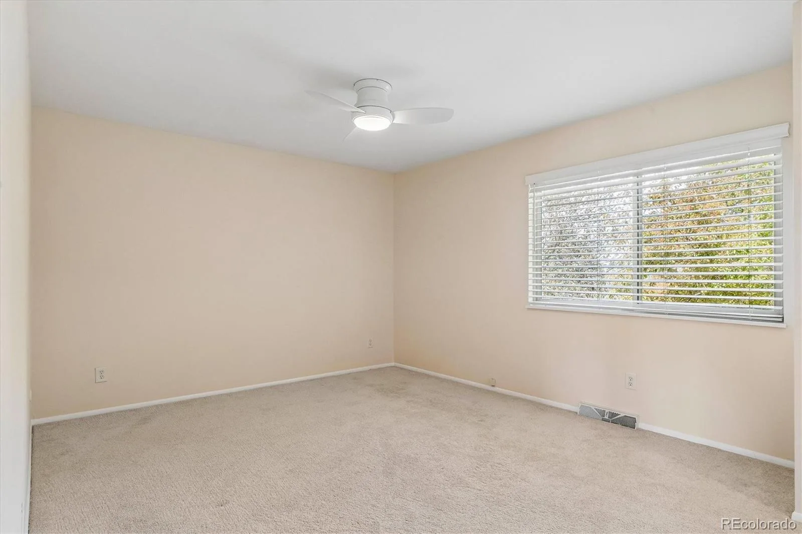 2727 E Jamison Avenue Centennial CO 80122 MLS #REC3107860 06242026225844 1600 27