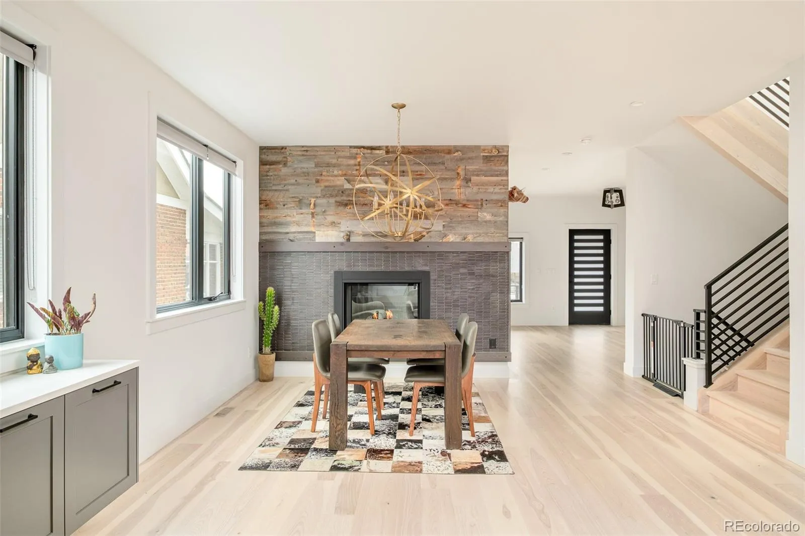 04172026060710 1600 18