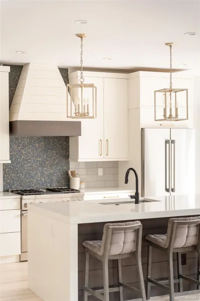 04172026060710 800 11