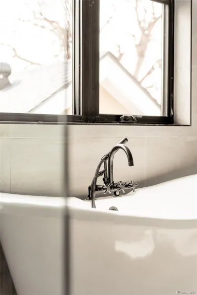 04172026060710 800 26