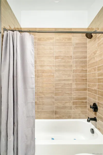 04172026060710 800 33