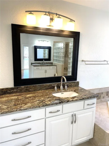 9888 Falcon Creek Drive Highlands Ranch CO 80130 MLS #REC3108019 05152026194822 800 16