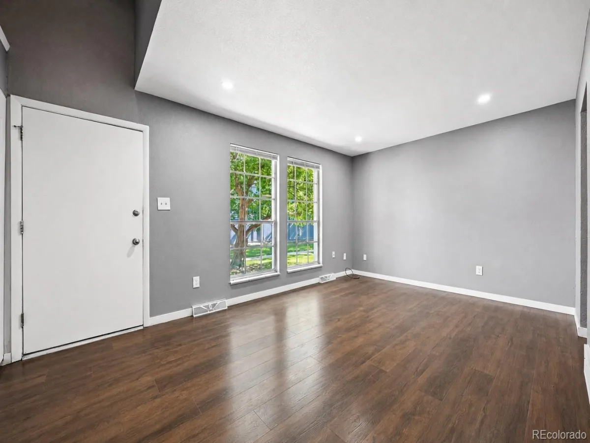 178 Paris Circle Aurora CO 80011 | MLS #REC3108198 07142026194458 1200 6