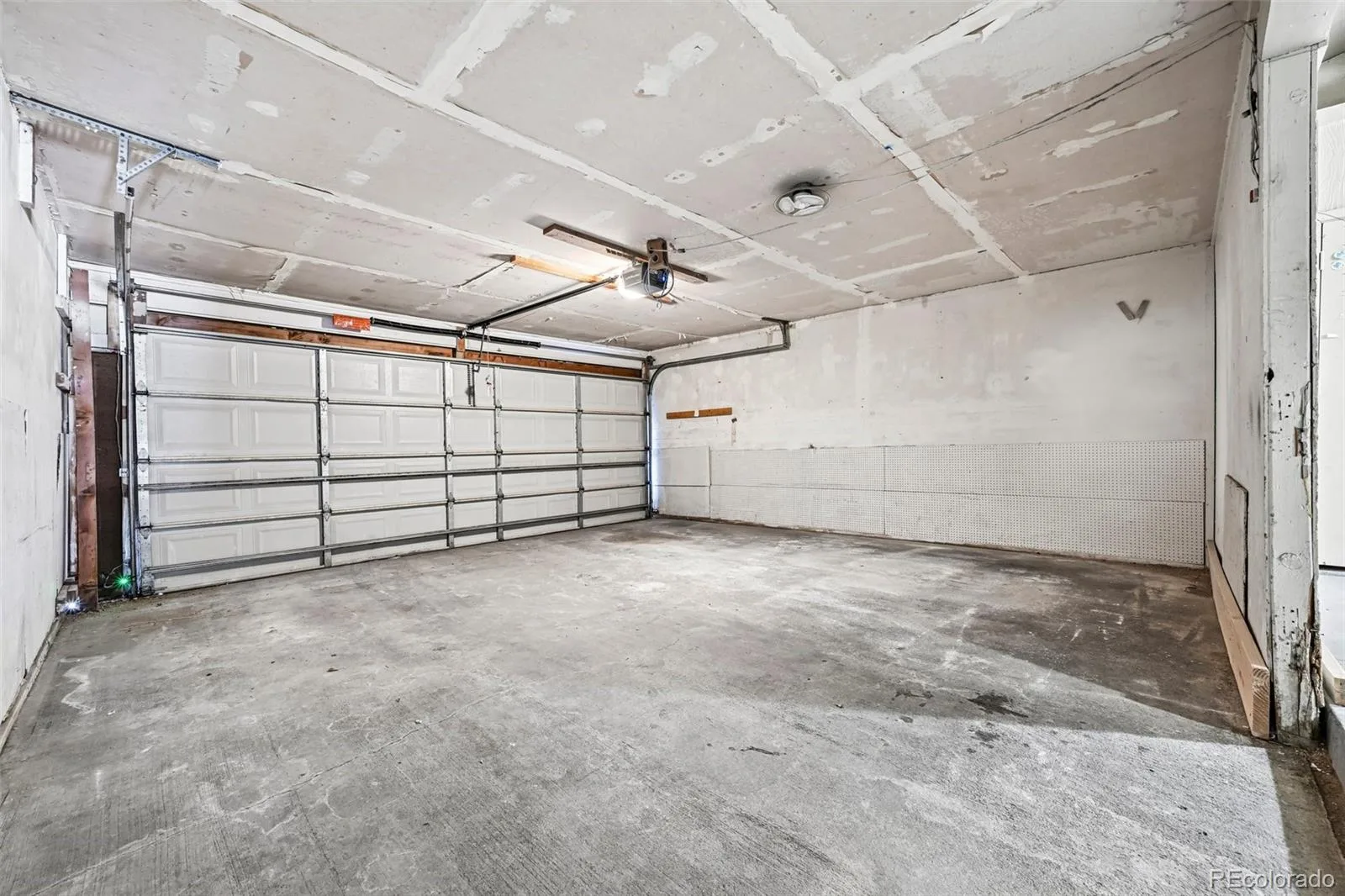 178 Paris Circle Aurora CO 80011 | MLS #REC3108198 07142026194458 1600 41