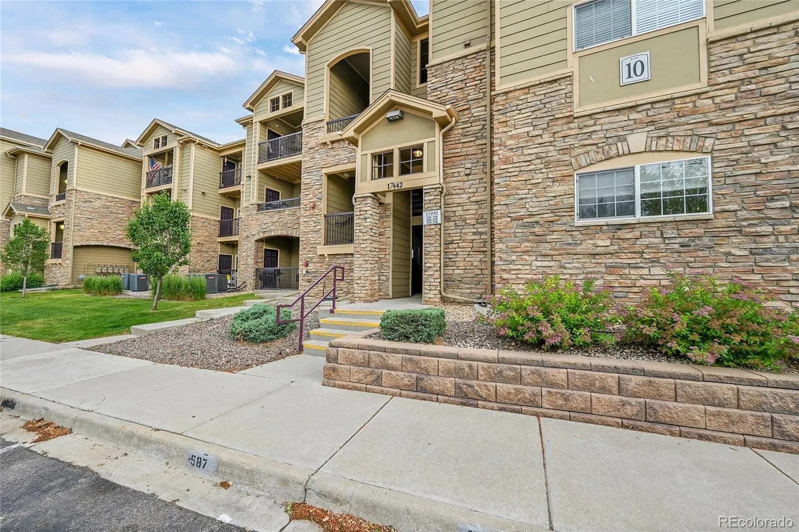 17442 Nature Walk Trail #105 Parker CO 80134 | MLS #REC3108803 05182026175403 1600 3
