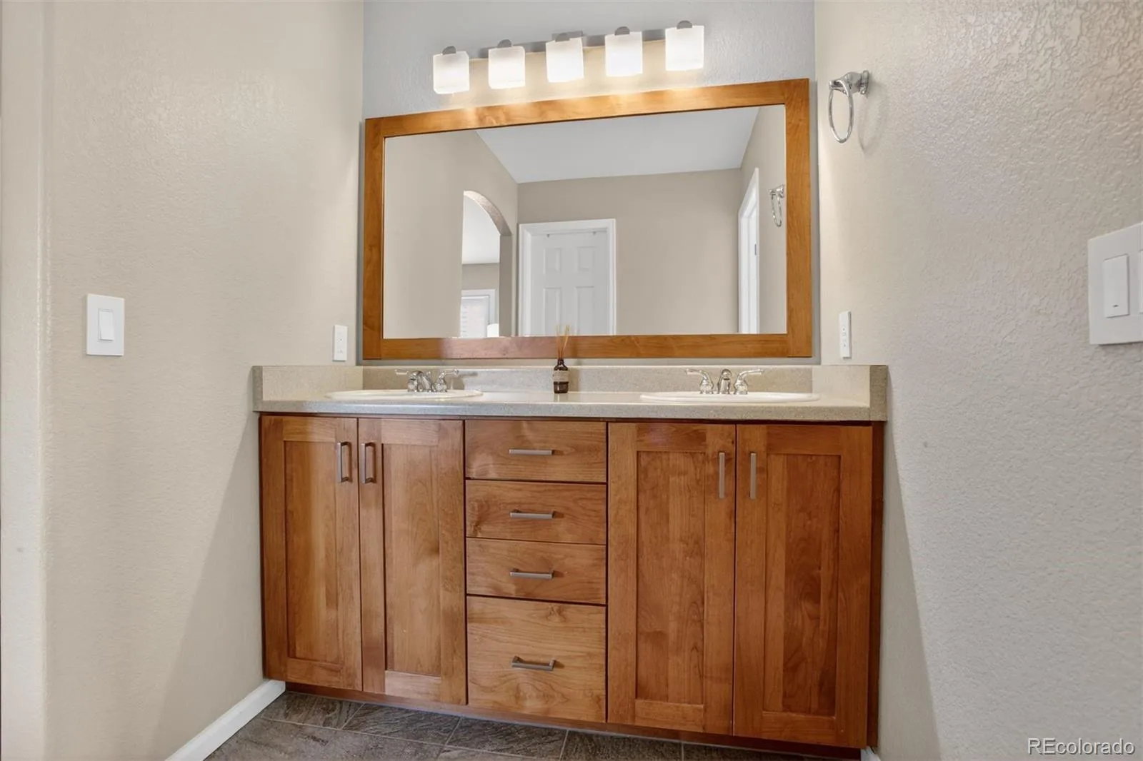 5126 Pasadena Way Broomfield CO 80023 MLS #REC3108859 06092026152122 1600 21