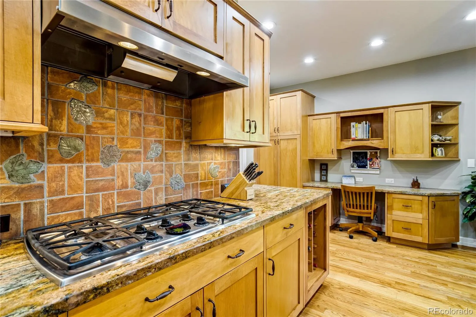 2274 S Ogden Street Denver CO 80210 MLS #REC3110541 05122026190929 1600 14