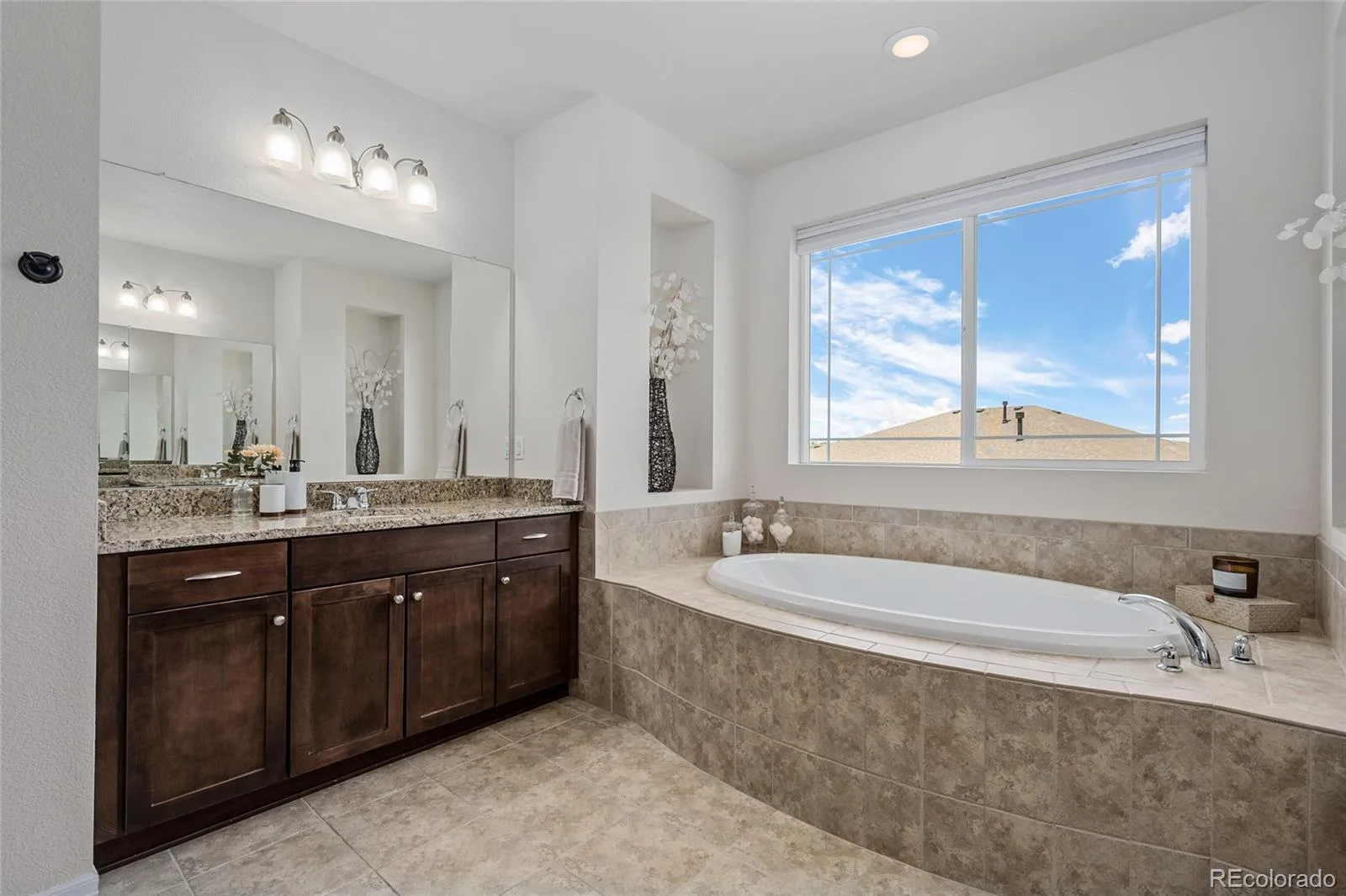 27523 E Euclid Drive Aurora CO 80016 MLS #REC3110829 06262026022917 1600 26