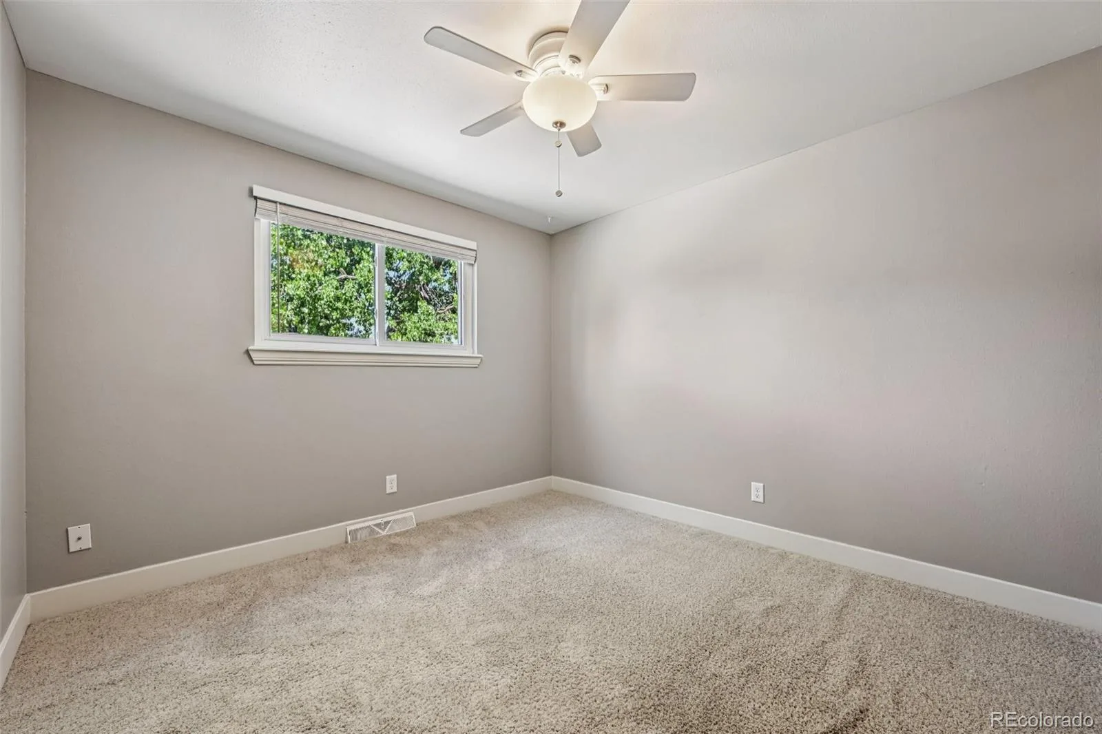 5873 W Maplewood Drive Littleton CO 80123 | MLS #REC3110895 08252026233310 1600 26