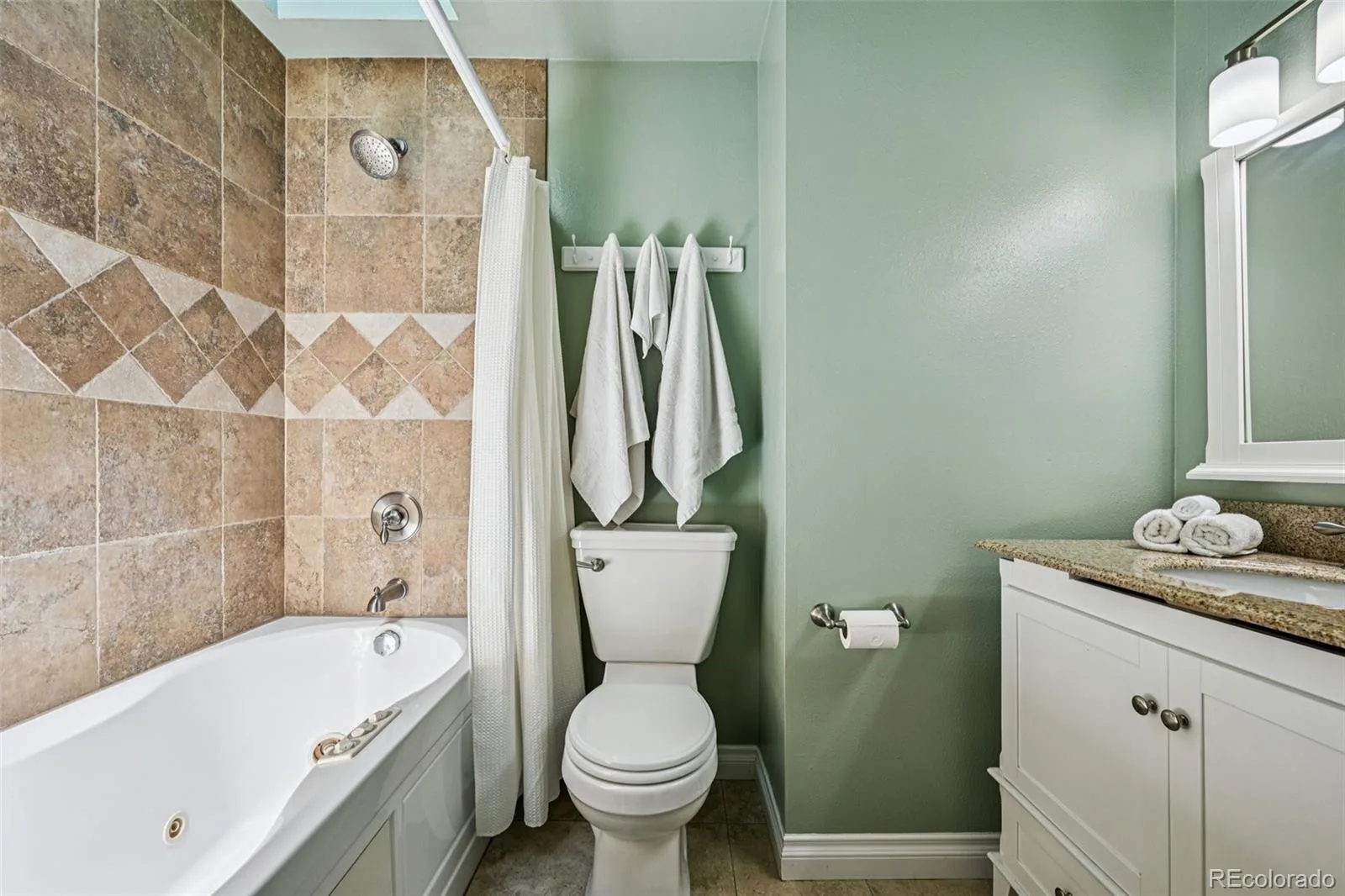 5873 W Maplewood Drive Littleton CO 80123 | MLS #REC3110895 08252026233310 1600 29