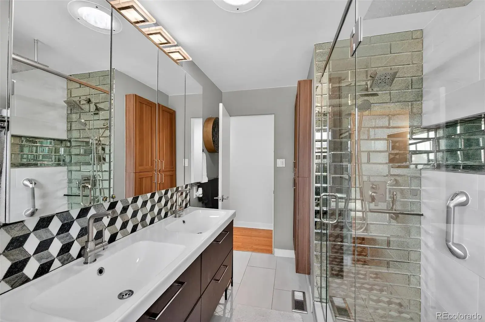 03062026014942 1600 24