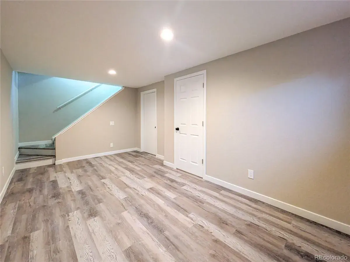 11062025052338 1200 25