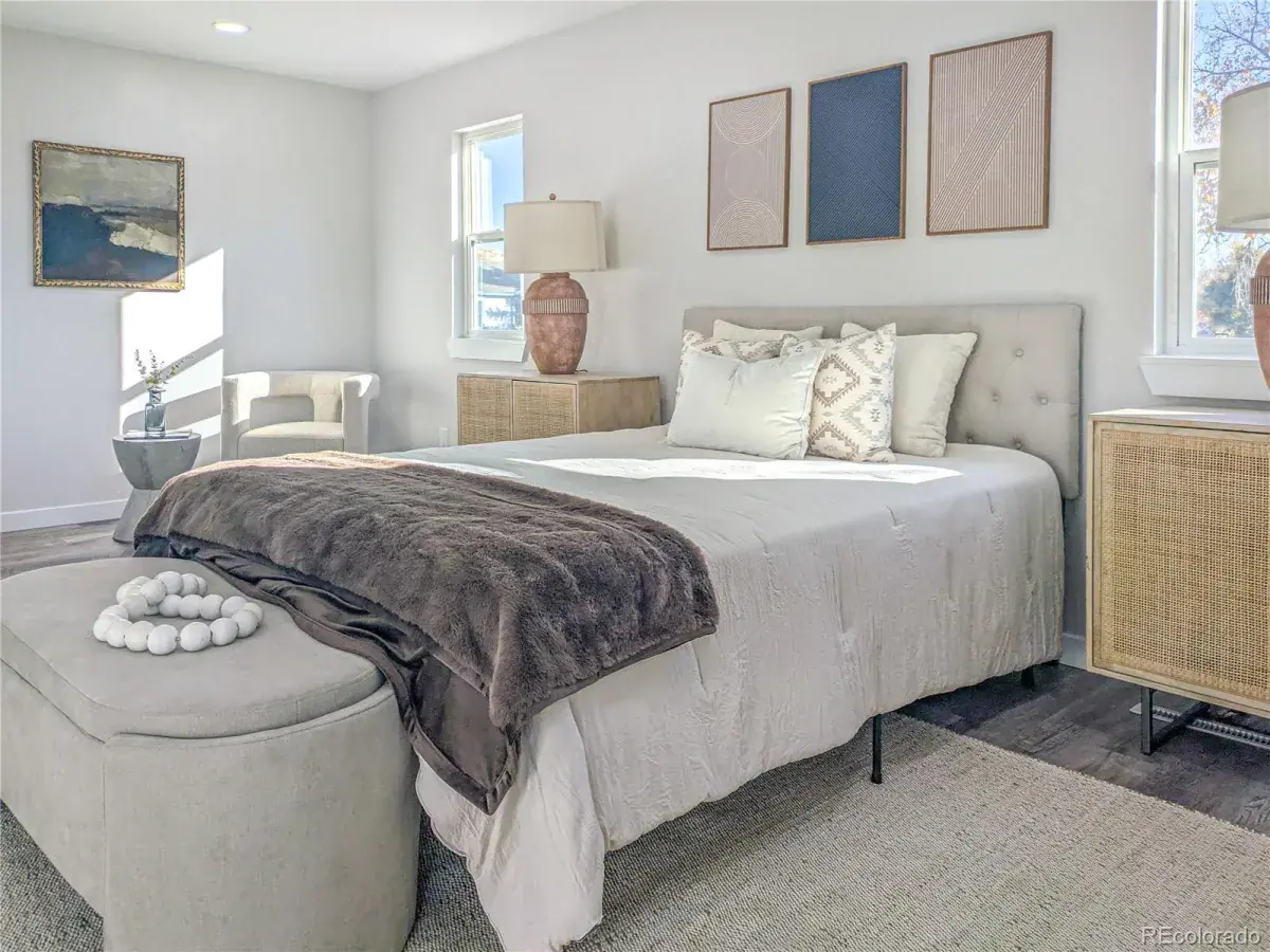 11062025052338 1200 29