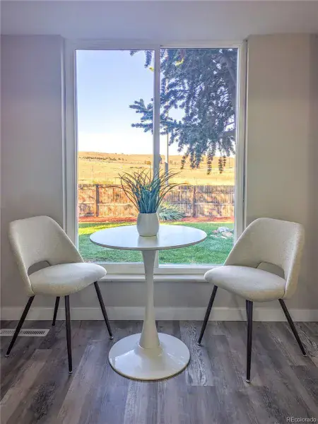 11062025052338 800 23